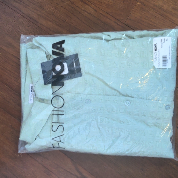 NWT Fashion Nova Top - Picture 3 of 5